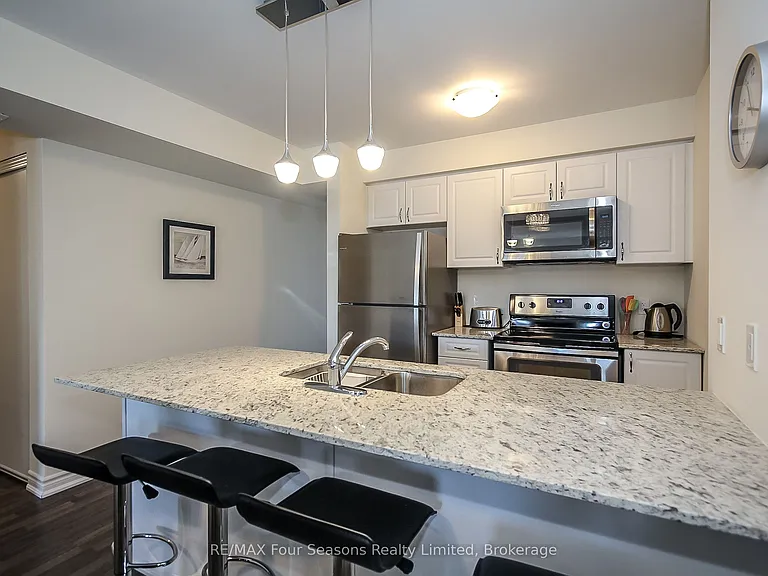 5 Anchorage Cres #207 — Photo 9
