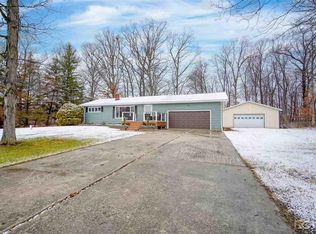 1912 W Gier Rd, Adrian, MI 49221