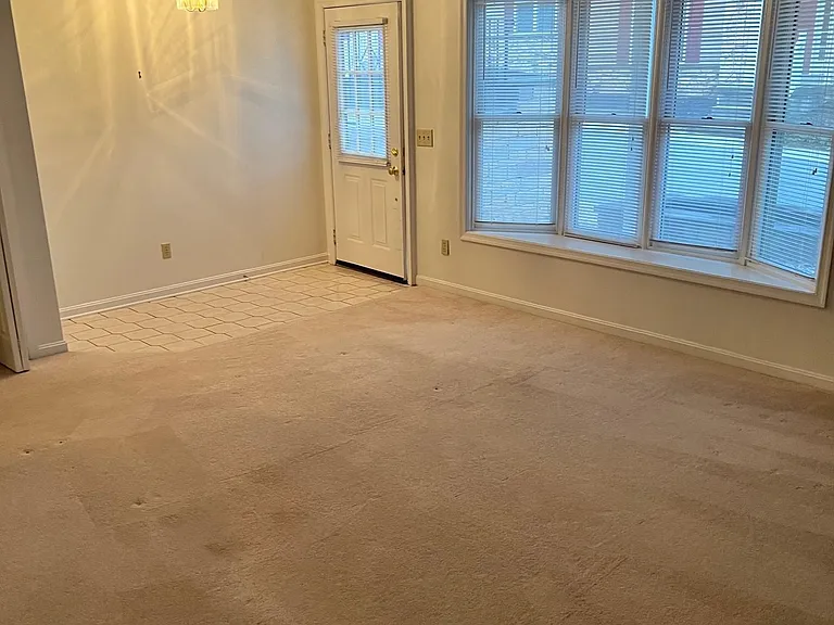 818 Berne Ct — Photo 2