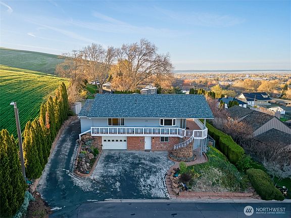 4th image of 226 Balm Avenue