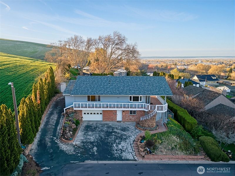 5th image of 226 Balm Avenue