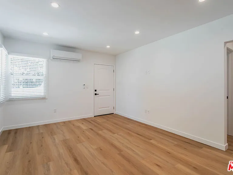 815 W Glenoaks Blvd #A — Photo 15
