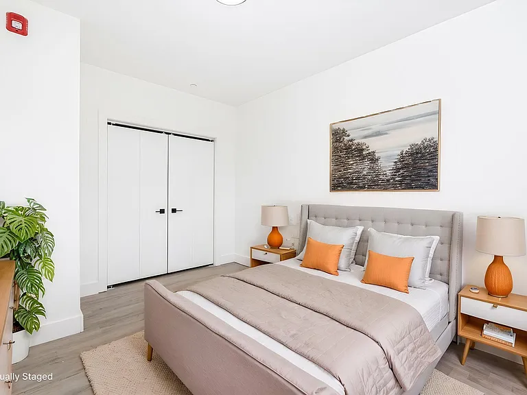 1252 Main St #1S — Photo 12