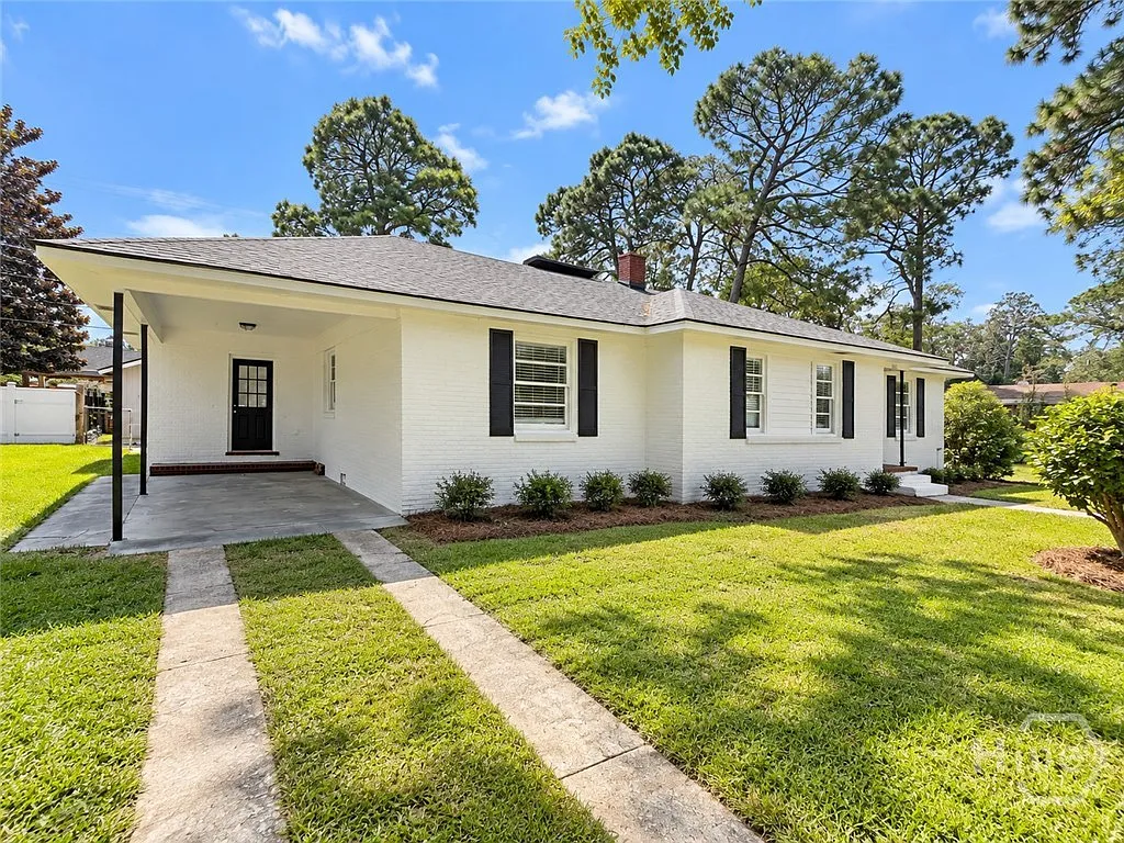 3 bed, 2.0 bath, 1673 sqft, $1,850 — Photo 2