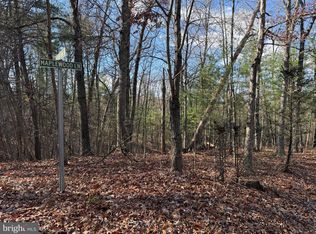 Maplewood Ln, Hedgesville, WV 25427