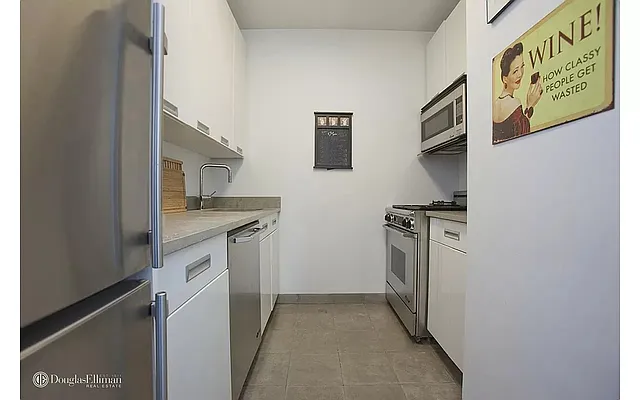 Rented by Douglas Elliman | media 8