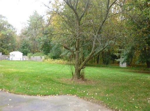 2nd image of 21 Poe Rd