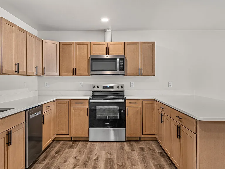 1302 S 14th Ave — Photo 34