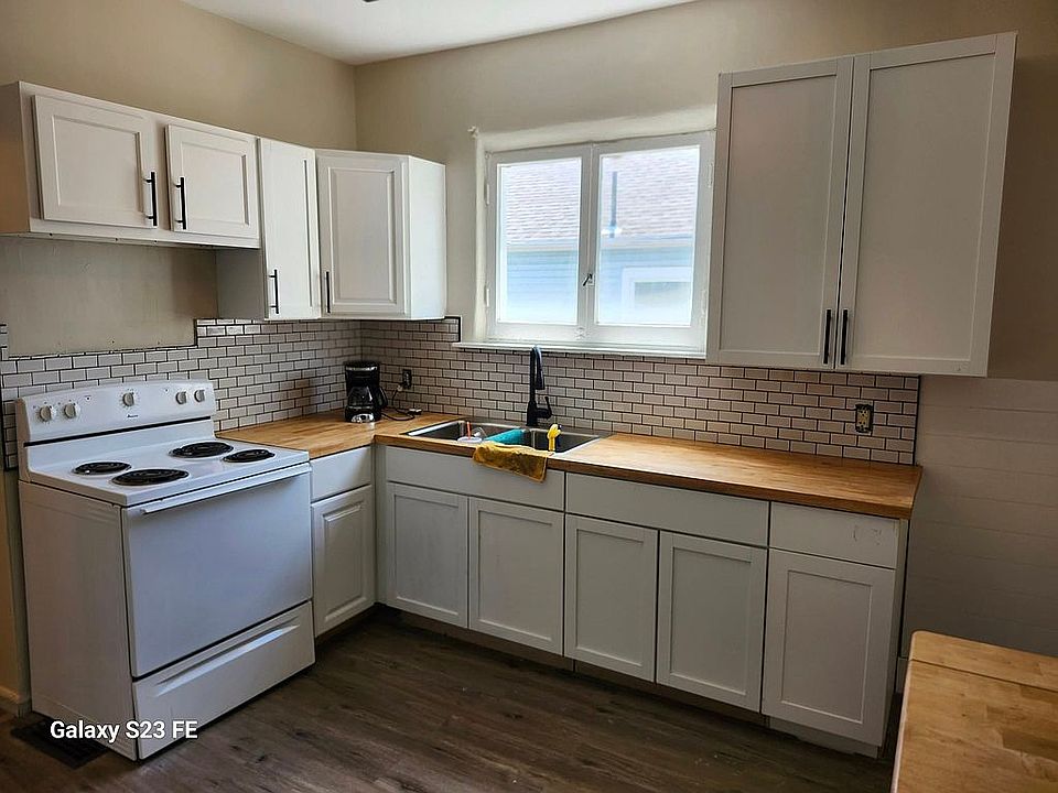 2nd image of 2330 Catalpa Dr