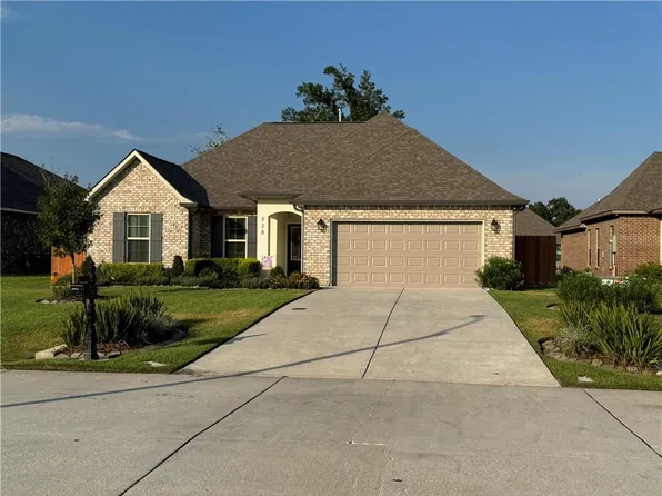 228 Cypress Bend Dr, Belle Chasse, LA 70037