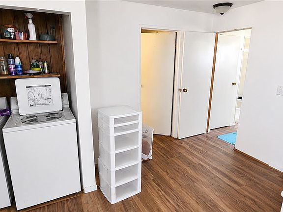 5th image of 1731 Meier Dr