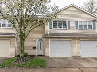 1715 Walnut Ln #51, Rocky River, OH