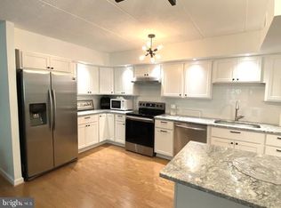 1219 W Wynnewood Rd APT 303, Wynnewood, PA 19096