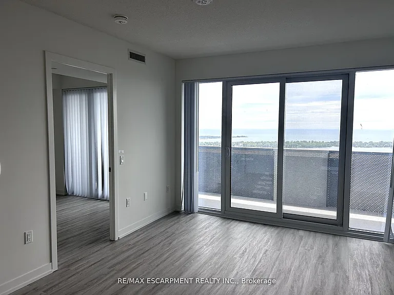 55 Cooper St #4711 — Photo 6