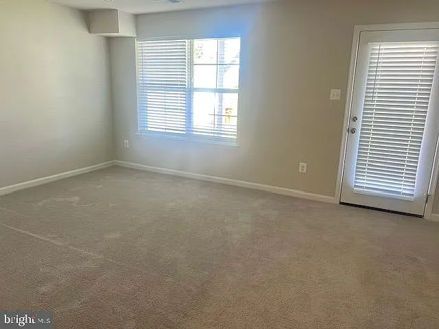 98 Extrovert Dr — Photo 26