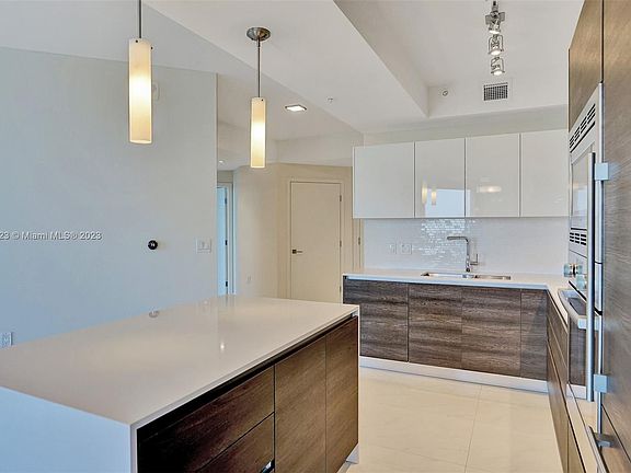 5th image of 301 Altara Ave APT 617