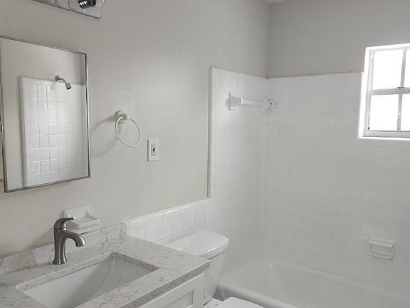 5th image of 361 41st Ave N #6