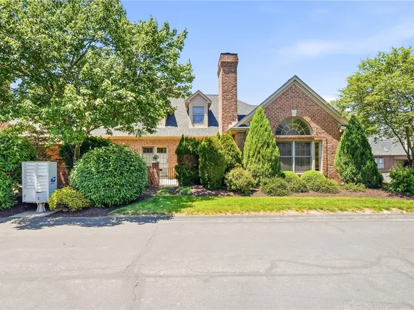 702 Appleridge Ct, Gibsonia, PA 15044