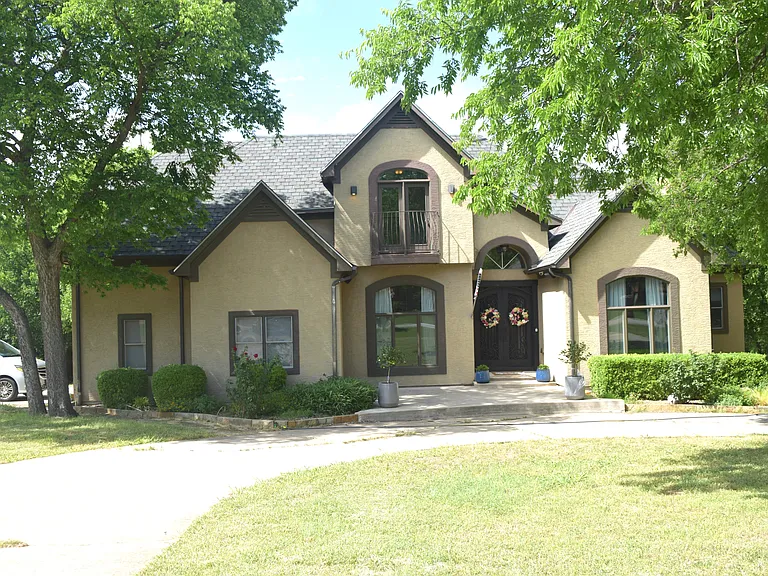 3803 Fishermans Cv — Photo 1