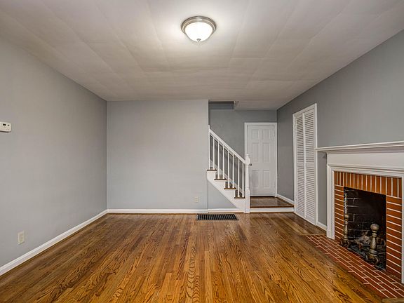 4th image of 3941 Saint Johns Ter