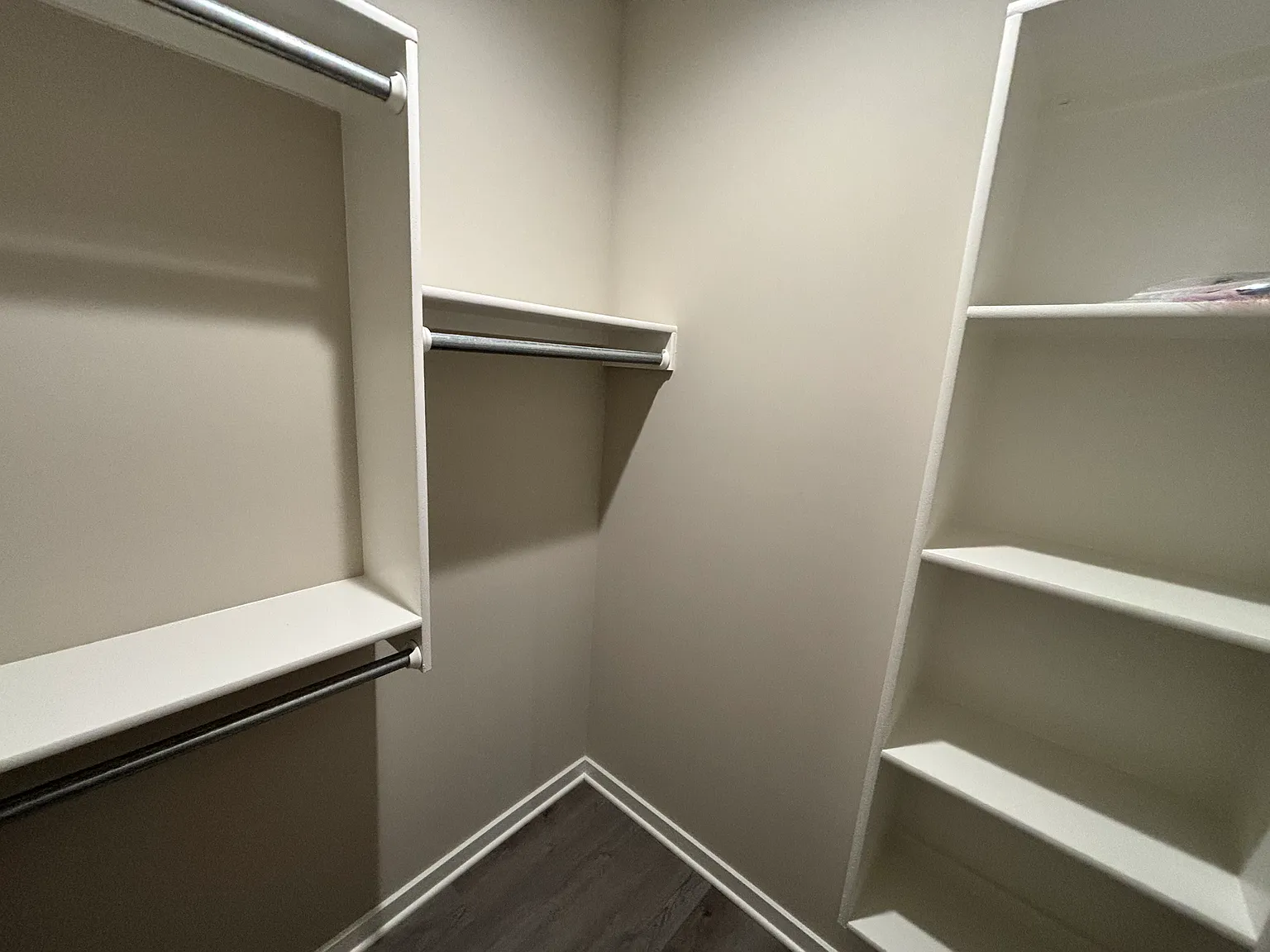 3 bed, 1200 sqft, $1,425 — Photo 1