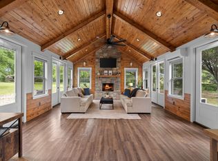 828 Crooked Creek Rd, Edgewood, TX 75117