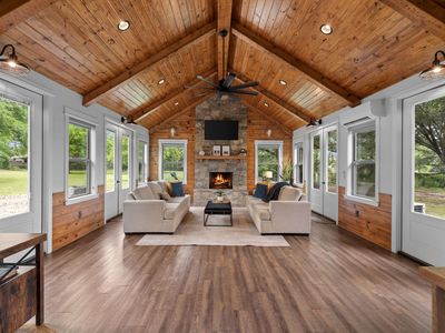 828 Crooked Creek Rd, Edgewood, TX, 75117