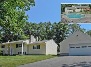 33 Notch Rd, Oak Ridge, NJ 07438