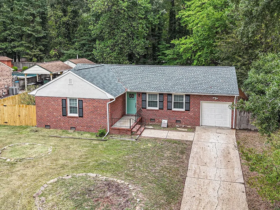 117 Queen Mary Ct
