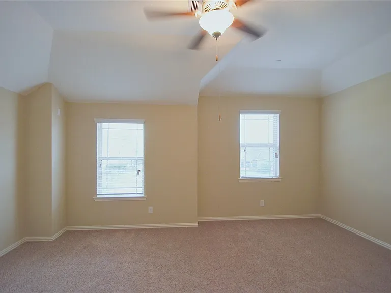 7103 Avalon Bend Cir — Photo 10