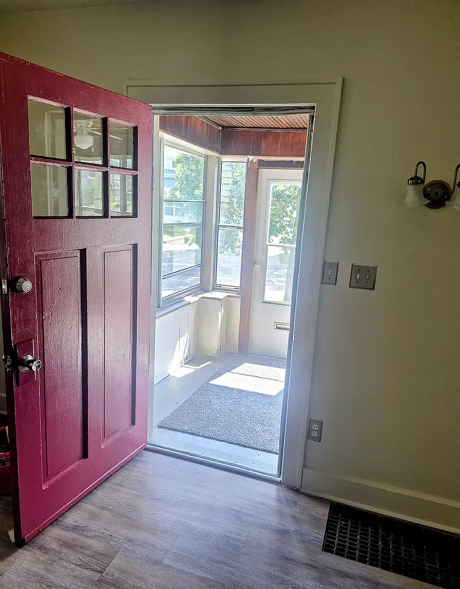 3 bed, 1.5 bath, 1080 sqft, $1,250 — Photo 3
