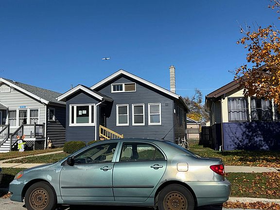 3rd image of 5534 W Warwick Ave