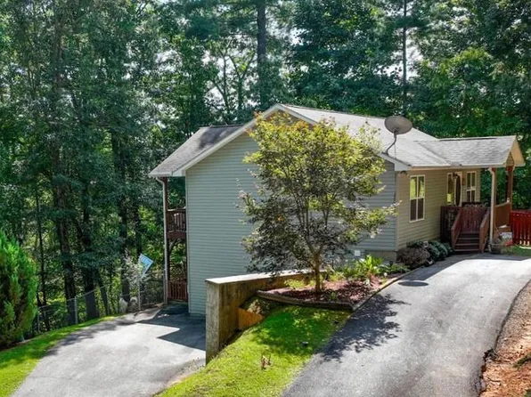 10 Woodland Hts, Franklin, NC 28734