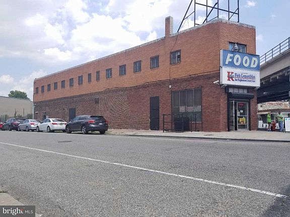5th image of 2420 Kensington Ave