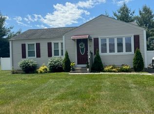 11 Ash St, North Haven, CT 06473