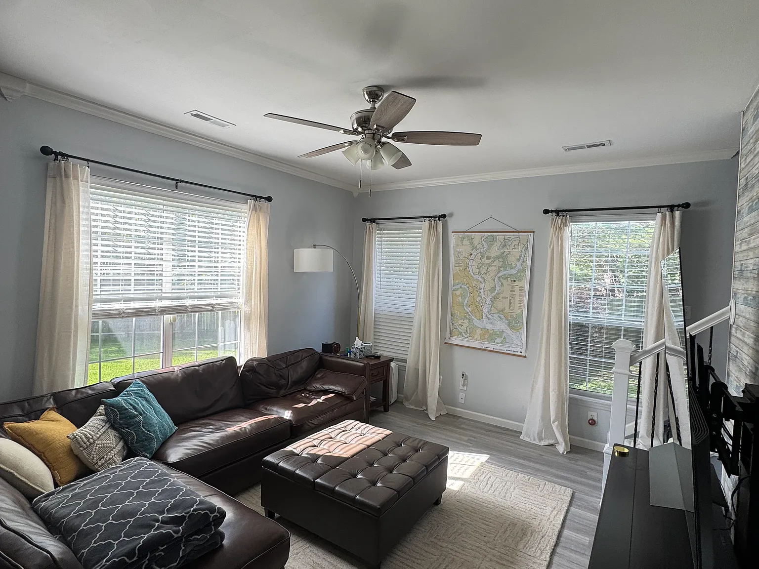 3 bed, 2.5 bath, 2100 sqft, $2,700 — Photo 4