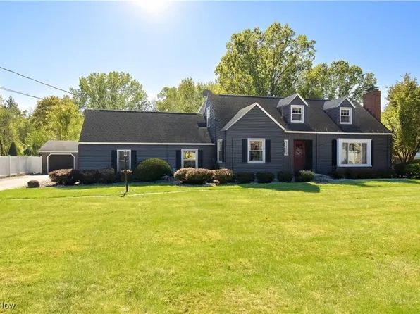 365 Scott St, Hubbard, OH 44425