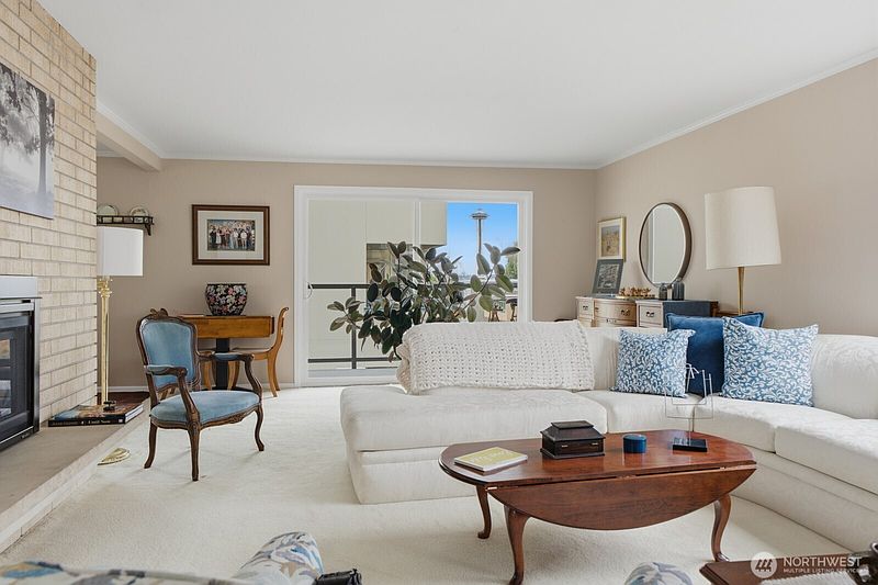 3rd image of 565 -569 Lee Street