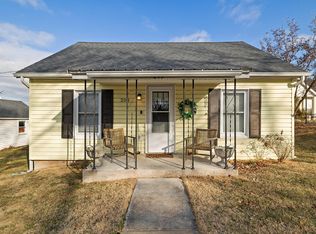 203 E Walnut St, Ozark, MO 65721