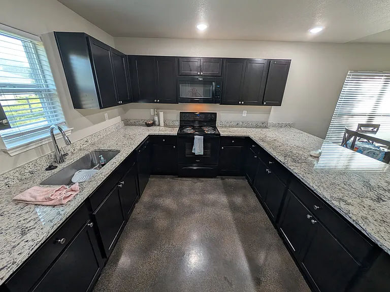 1668 Golf Dr — Photo 7