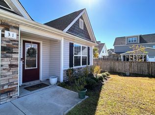 31 S Wandering Ln, Hampstead, NC 28443