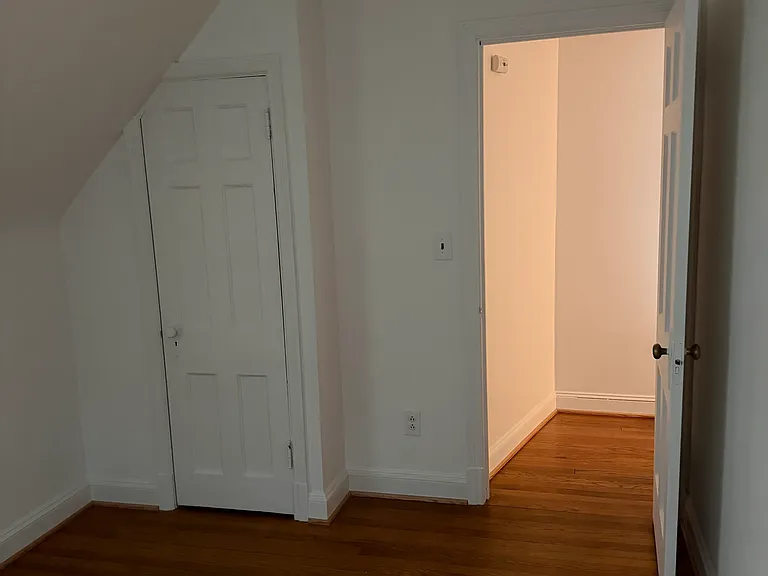 8108 Greenwood Ave — Photo 8