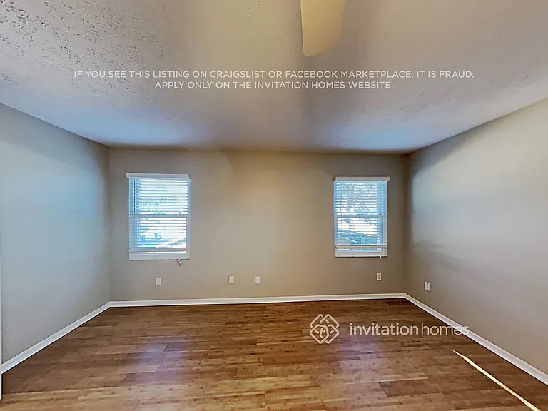 705 Lobelia St — Photo 10