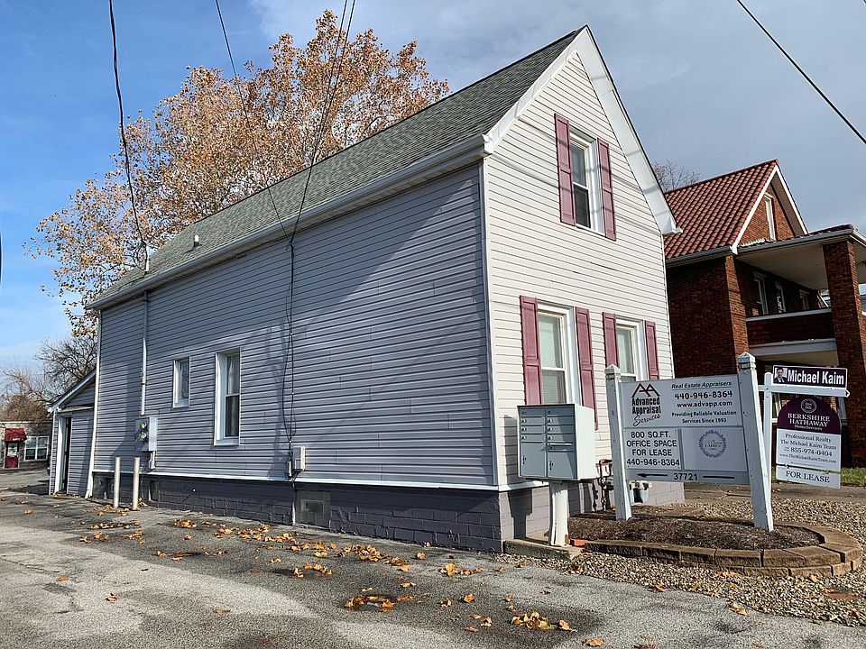 Front of property... the upstairs unit is currently for rent.