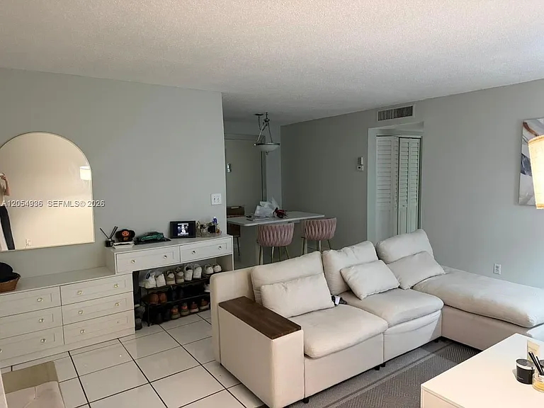 2420 Diana Dr #302 — Photo 7