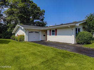 35 Clay Cir, Brick, NJ 08724