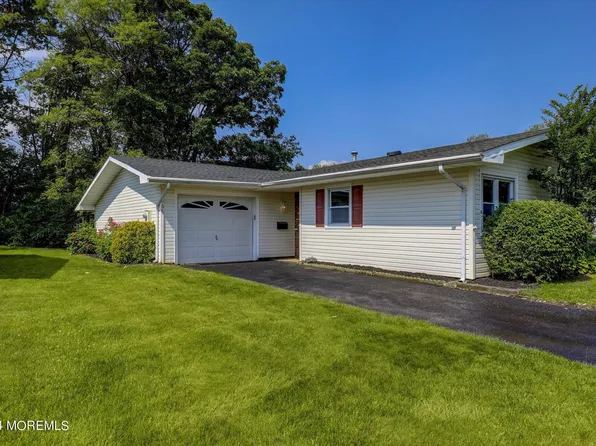 35 Clay Circle, Brick, NJ 08724