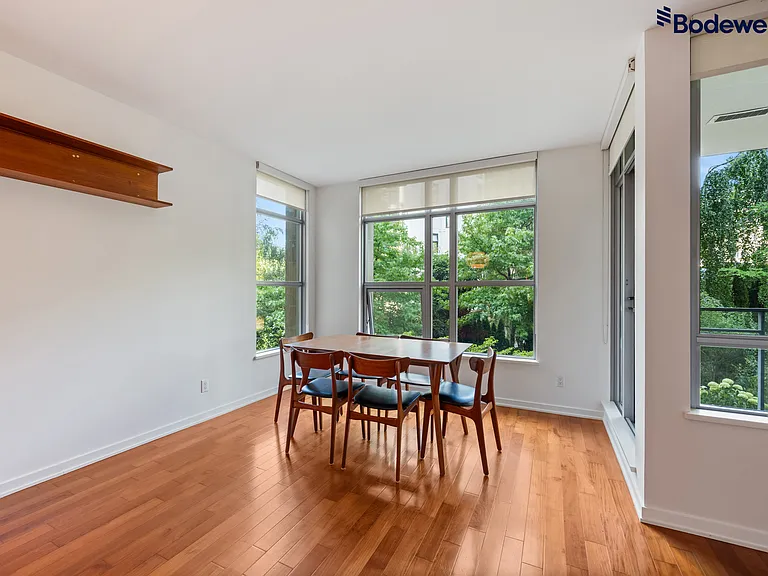 1005 Beach Ave — Photo 7
