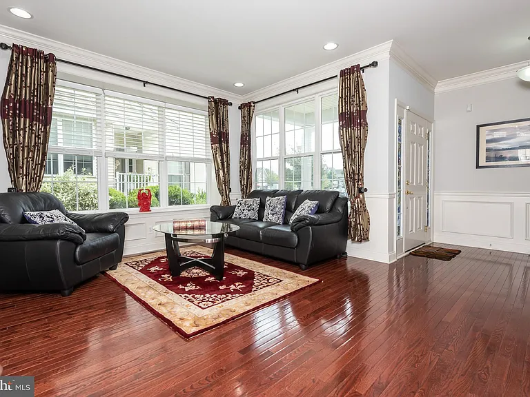 2604 Rockledge Ct — Photo 5