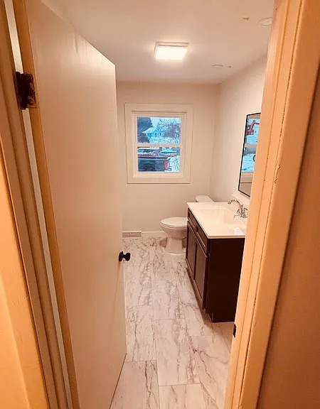 42 Young Ave — Photo 11